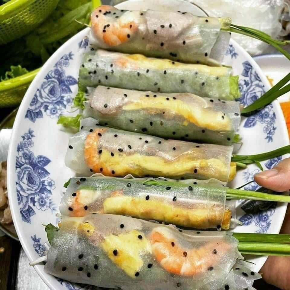 bánh tráng mè đen