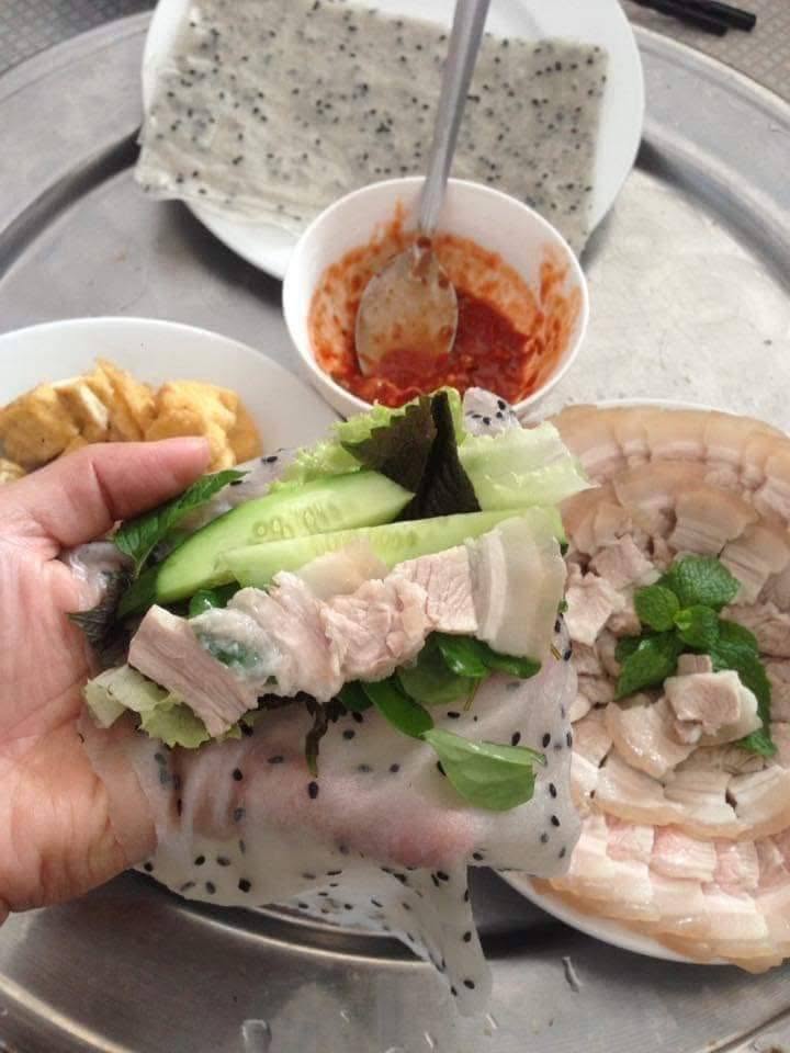 bánh tráng mè đen